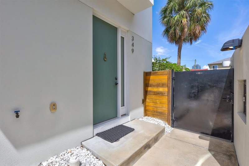 2 bedroom Townhouse at 349 7th Street, Urbana Twnhms, St Petersburg — photo 5