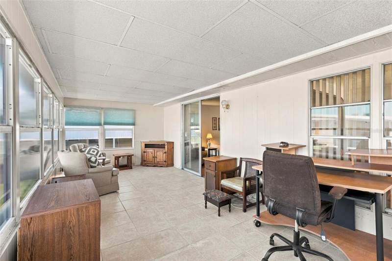 2 bedroom Mobile Home at 10444 Peaceful Drive #350, Largo, Largo — photo 3