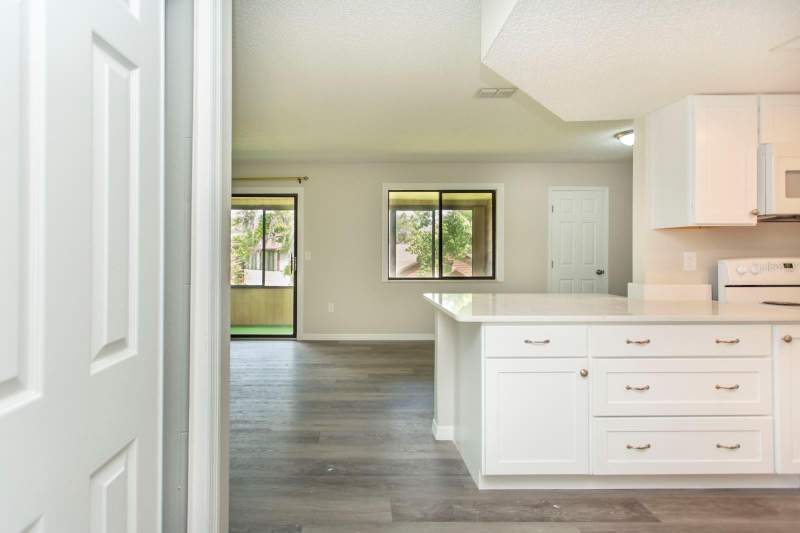 2 bedroom Condominium at 513 Fairways Circle #B, Fairways/Silver Shores Condo 07, Ocala — photo 3
