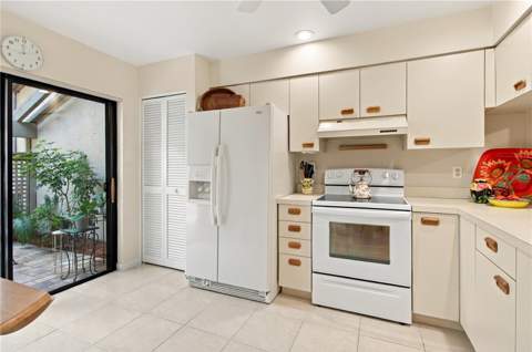 3123 Sandleheath #4, Sarasota FL - photo 14 of 64