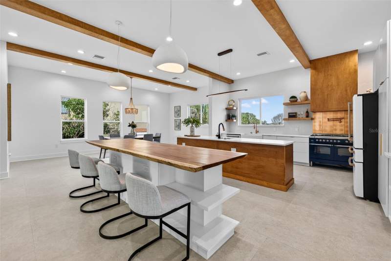 4 bedroom Single Family Residence at 3221 Gulf Boulevard, Belleair Beach Yacht Club Estates, Belleair Beach — photo 4