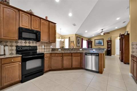 13144 Coldwater Loop, Clermont FL - photo 9 of 52