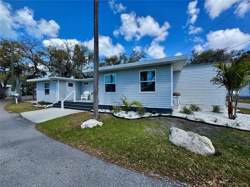 1 bedroom Mobile Home at 15010 113th Avenue #47, Coquina Cove Residents Inc Co-Op, Largo — photo 3