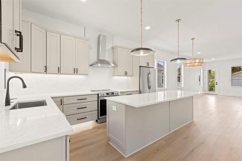 4 bedroom Single Family Residence at 1858 Mississippi Avenue, Shoreacres Center, St Petersburg — photo 5