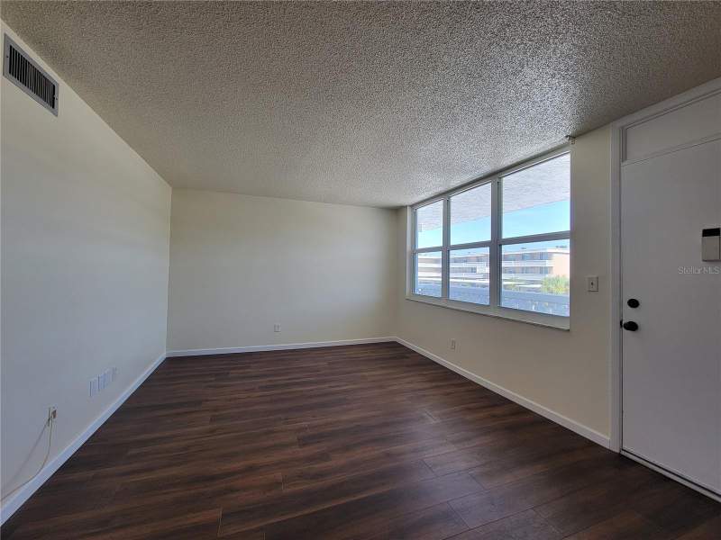 1 bedroom Condominium at 4880 Locust Street #235, Winston Park Northeast, St Petersburg — photo 5