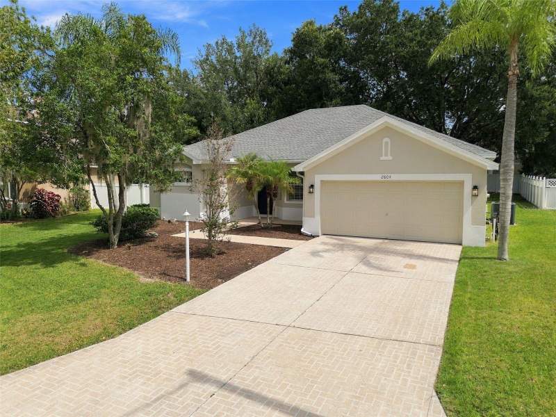 3 bedroom Single Family Residence at 2804 Brooke Pines Court, Walden Lake Unit 29 Ph Two, Plant City — photo 2