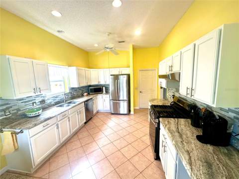 3033 Hillside Lane, The Villages FL - photo 9 of 18