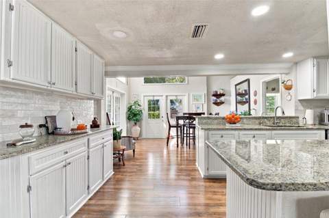11625 Crystal Lake Drive, Port Richey FL - photo 10 of 35