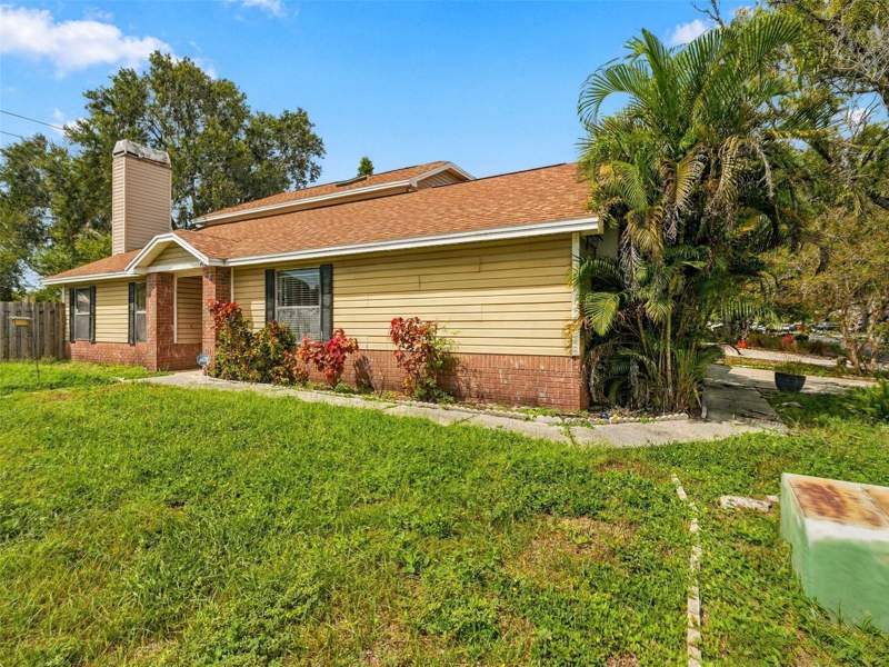 3 bedroom Single Family Residence at 2184 Springrain Drive, Spring Lake Of Clearwater, Clearwater — photo 2