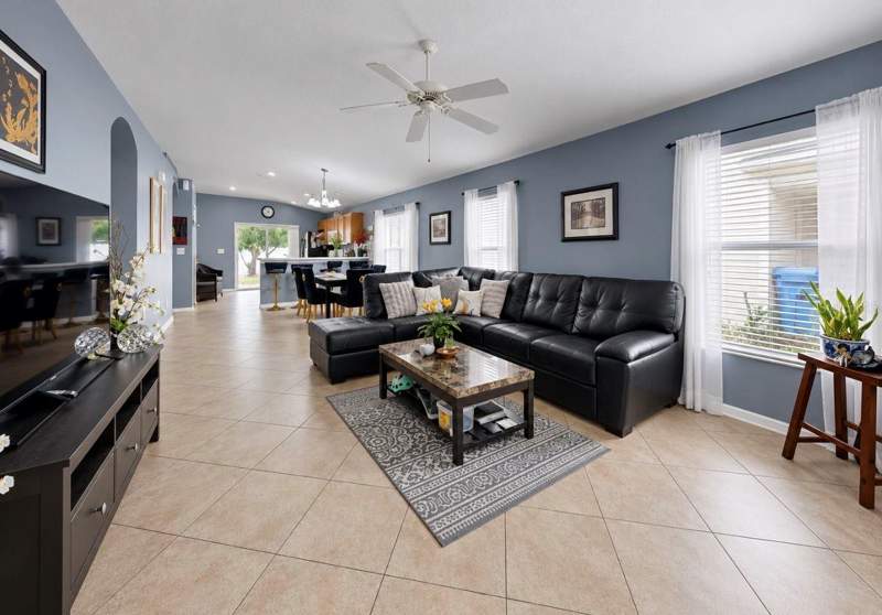 3 bedroom Single Family Residence at 7746 Carriage Pointe Drive, Carriage Pointe Ph 1, Gibsonton — photo 4