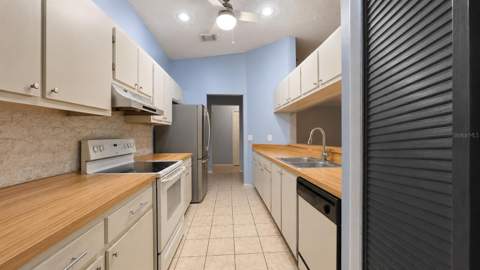 257 Clemens Court, Orlando FL - photo 10 of 30