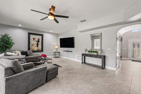 12915 Carlington Ln, Riverview FL - photo 9 of 37