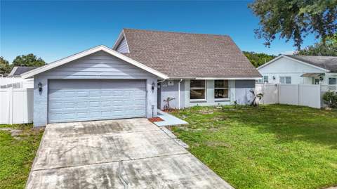 7010 Cobblewood Court, Tampa FL - photo 9 of 73