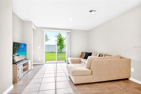3729 Radiant Mountain Drive, Plant City FL - photo 14 of 38