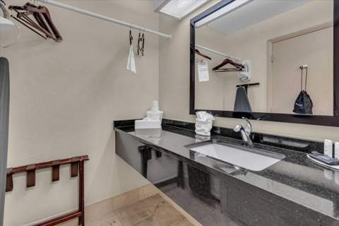 7150 N Tamiami Trail #S615, Sarasota FL - photo 24 of 33