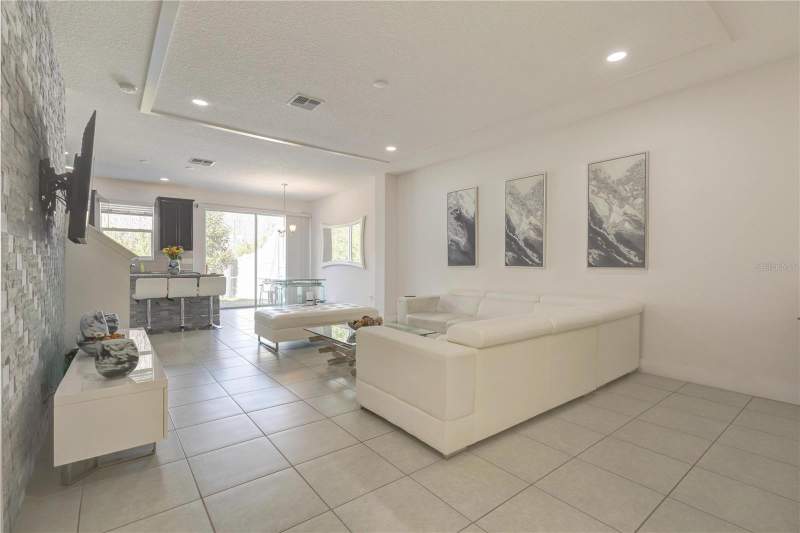3 bedroom Townhouse at 2403 Sedge Grass Way, Sawgrass Lndgs, Orlando — photo 5