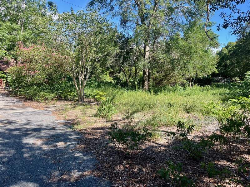 2 bedroom Single Family Residence at 9030 Grant Street, Potterfield Garden Ac - G, Brooksville — photo 5