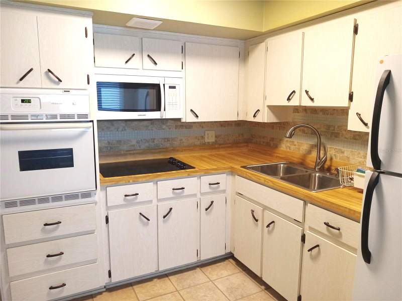 2 bedroom Condominium at 2430 Florentine Way #30, On Top Of The World, Clearwater — photo 4
