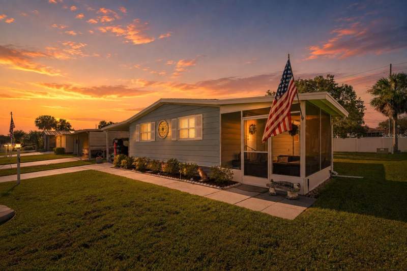2 bedroom Manufactured Home at 606 Tarrson Boulevard, The Villages, Lady Lake — photo 2