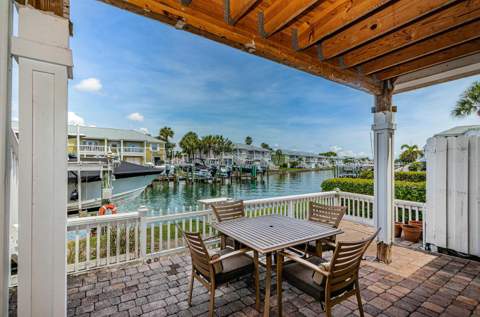 5215 Coquina Key Drive #B, St Petersburg FL - photo 12 of 32