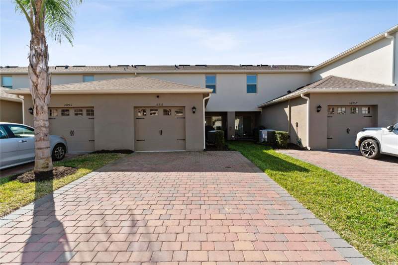 3 bedroom Townhouse at 16931 RESEDA ALLEY, WATERLEIGH PH 3A, WINTER GARDEN — photo 4