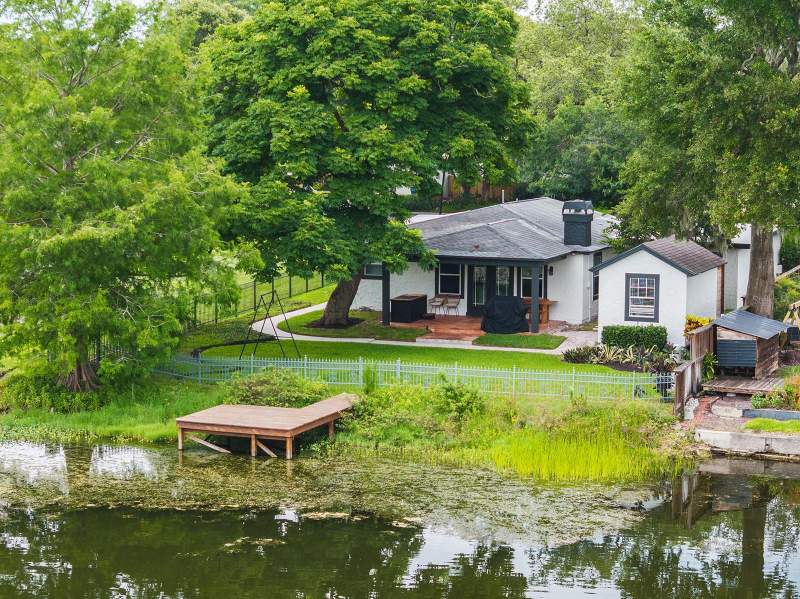 2227 HOWARD DRIVE home for sale in Lake Forest Park