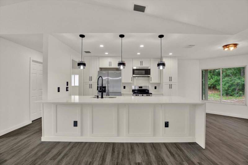 3 bedroom Single Family Residence at 12186 Lamont Drive, Spring Hill, Spring Hill — photo 5