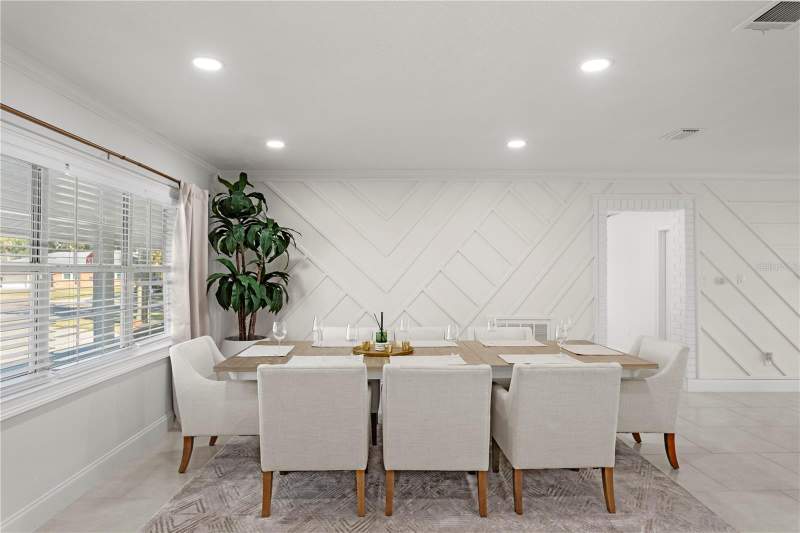 5 bedroom Single Family Residence at 8702 Elmwood Lane, Bay Crest Park Unit 06, Tampa — photo 4