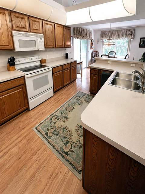 6513 Cardinal Crest Drive, New Port Richey FL - photo 17 of 46
