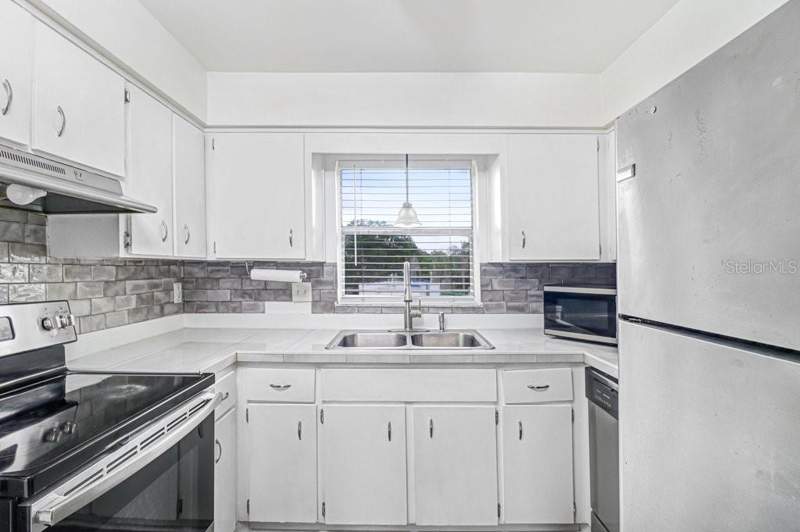 4 bedroom Condominium at 7210 N Manhattan Avenue #2523, Manhattan Palms Condo, Tampa — photo 5