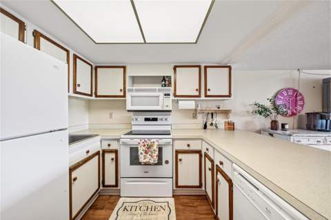 601 N McDonald Street #2, Mount Dora FL - photo 7 of 20