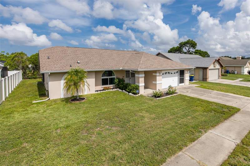 3 bedroom Single Family Residence at 4515 County Breeze Drive, Wood Trail Village, New Port Richey — photo 4