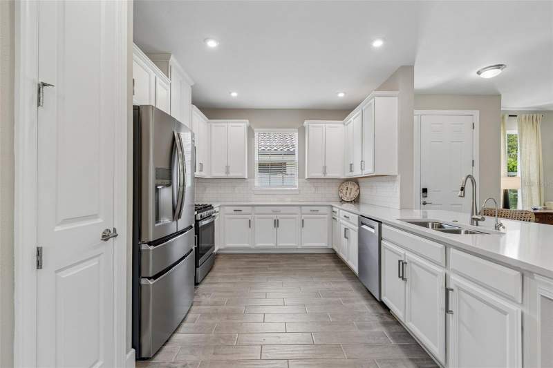 3 bedroom Single Family Residence at 4333 Cairoli Court, Esplanade At Wiregrass Ranch, Wesley Chapel — photo 5