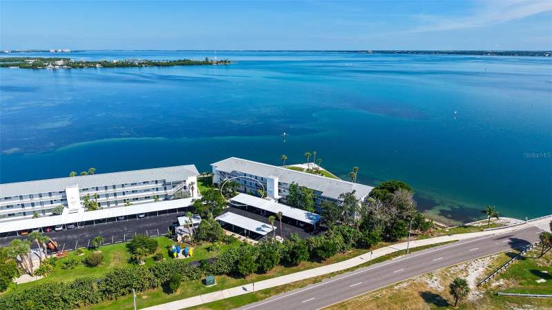 2 bedroom Condominium at 777 John Ringling Boulevard #2, Sarasota Harbor East, Sarasota — photo 3