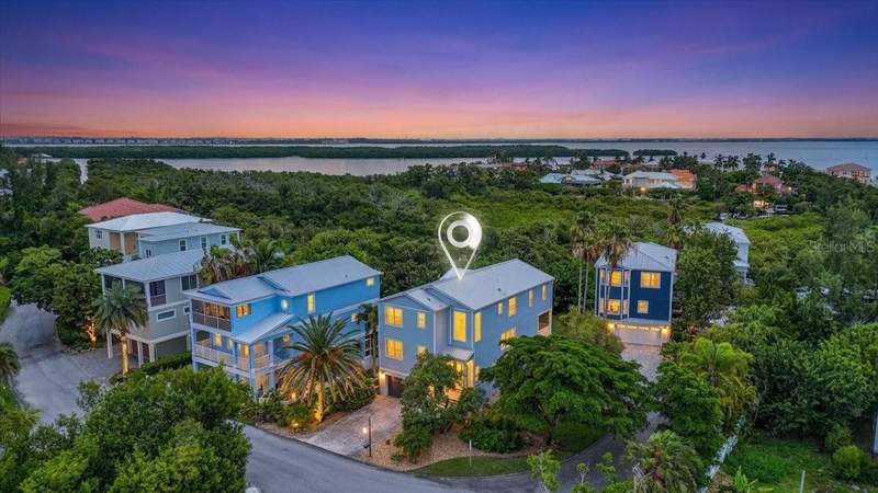 3 bedroom Single Family Residence at 6330 Laguna Drive, Laguna Yacht Village, Longboat Key — photo 2