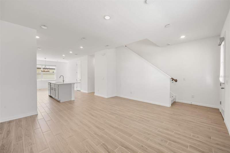 3 bedroom Townhouse at 17723 Japonica Bloom Drive, Northlake At Ovation Phase 1, Winter Garden — photo 3