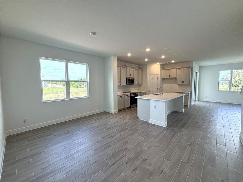 5 bedroom Single Family Residence at 7252 Rolling Leaf Road, Trinity Lakes Ph 3, Groveland — photo 4