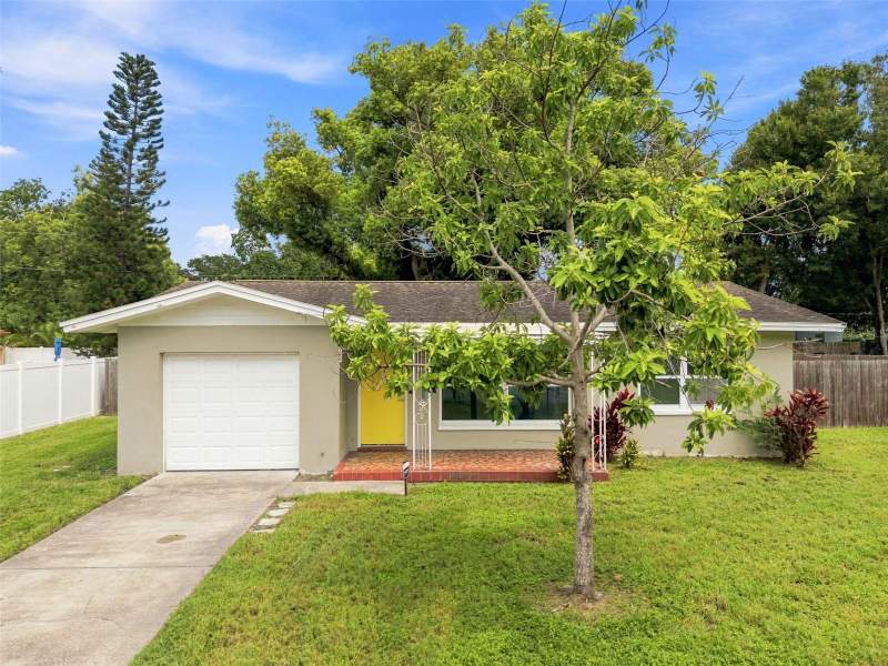 2 bedroom Single Family Residence at 610 12th Street, Lucymar 5th Add, Largo — photo 2