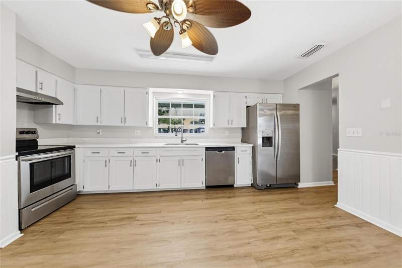 3 bedroom Single Family Residence at 1322 Glengreen Lane, Oak Glen, Lakeland — photo 5