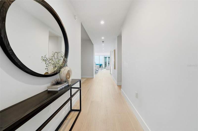 2 bedroom Condominium at 301 1st Street #3104, Saltaire Condo, St Petersburg — photo 3