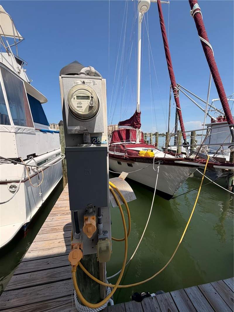  bedroom Dock-Rackominium at 200 Windward Passage #28F, Island Yacht Club Marina, Clearwater — photo 2