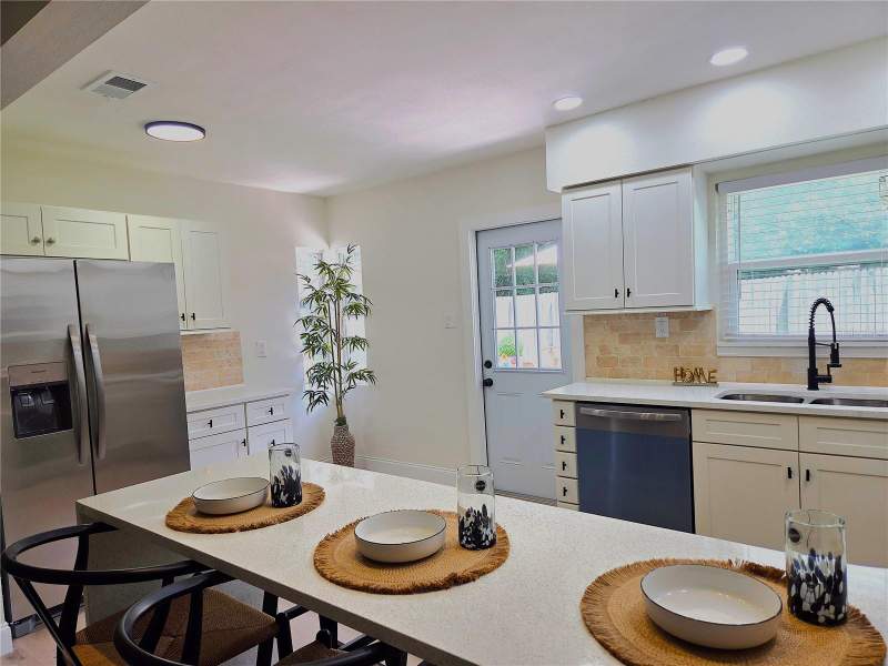 4 bedroom Single Family Residence at 264 14TH STREET, ACREAGE, LARGO — photo 4