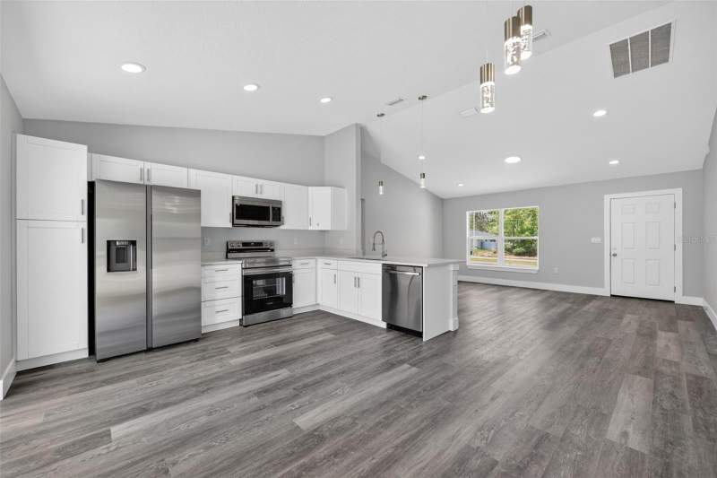 3 bedroom Single Family Residence at 93 NW Tree Top Road, Rainbow Lakes Estate, Dunnellon — photo 5
