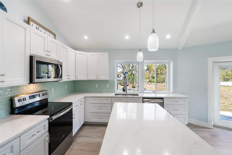 2 bedroom Single Family Residence at 400 Dona Drive, Nokomis Acres Amd, Nokomis — photo 4