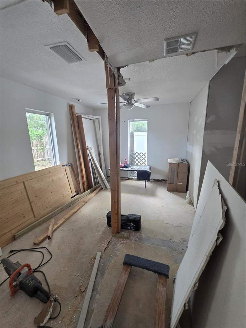 3 bedroom Single Family Residence at 908 GRAND CENTRAL STREET, MILTON PARK, CLEARWATER — photo 5