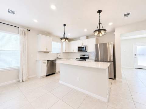 2092 Cross Prairie Parkway, Kissimmee FL - photo 10 of 44
