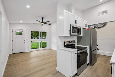 334 E Cornelius Circle, Sarasota FL - photo 12 of 26