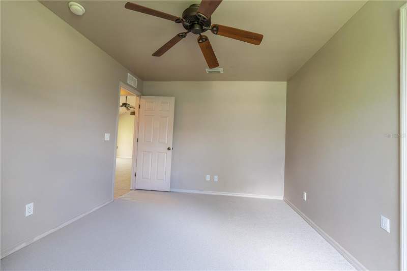 3 bedroom Single Family Residence at 4129 NE 19th Place, Cape Coral, Cape Coral — photo 5