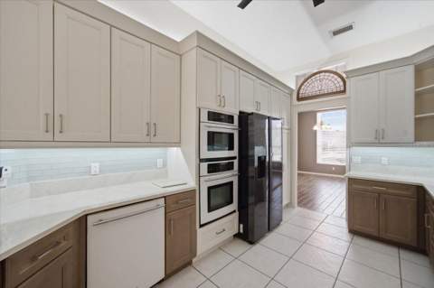 8402 Maybelle Drive, Weeki Wachee FL - photo 20 of 79