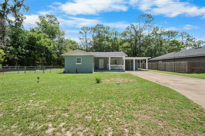 4 bedroom Single Family Residence at 4323 NW 12th Terrace, Magnolia Heights, Gainesville — photo 3